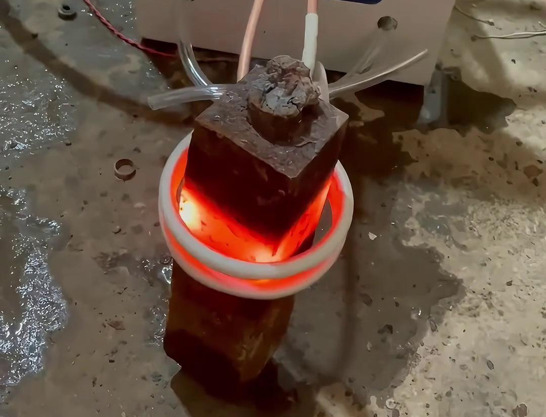 超音頻榴莲视频色在线观看加熱設備在金屬棒材料加工領域具有廣泛的應用