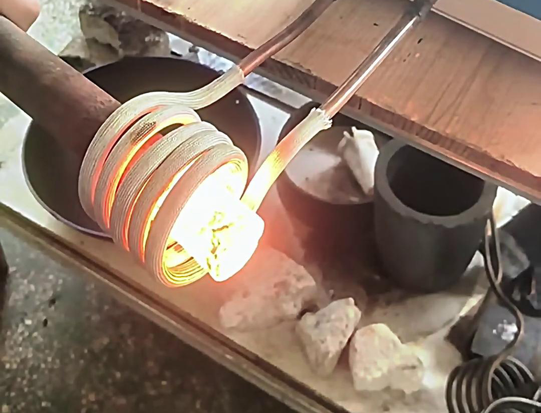 高頻機棒料加熱用於金屬加工、如熱鍛、熱處理退火、正