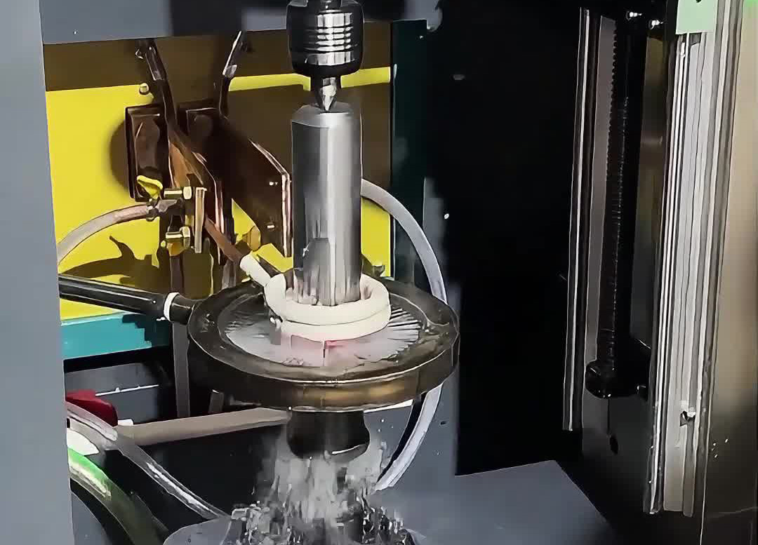 高頻表麵淬火核心技術解析！海瑞拓數控高頻淬火機床，精準淬硬工件表麵(圖2)