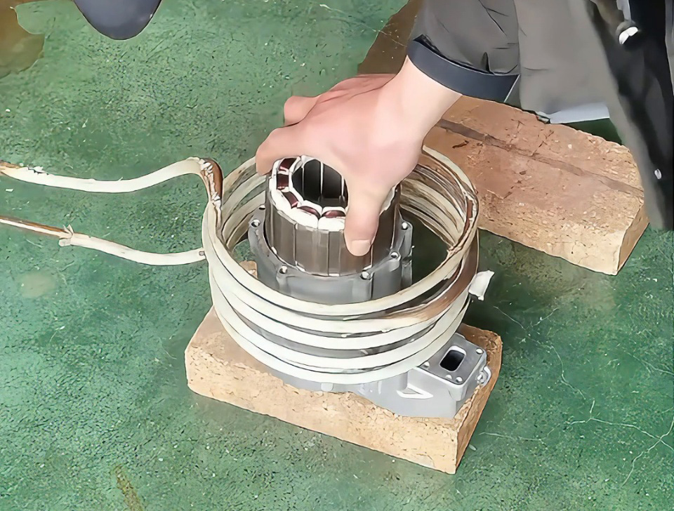 新能源電機熱裝配核心利器！海瑞拓高頻加熱機，精準高