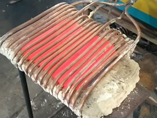 大型工件零件加熱淬火用中高頻榴莲视频色在线观看加熱設備